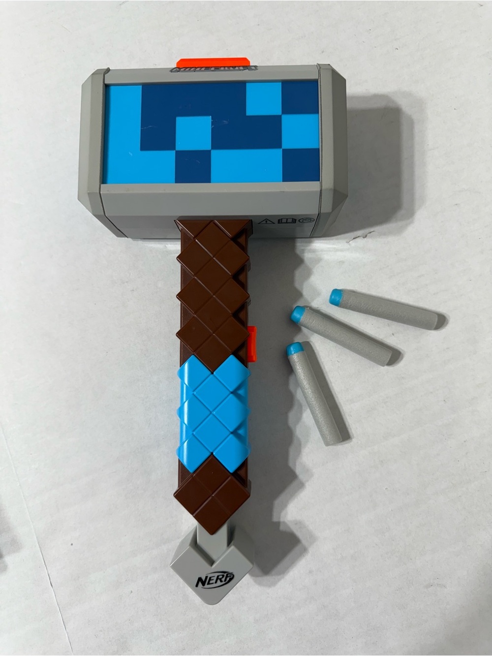 NERF Minecraft Stormlander Dart-Blasting Hammer Nerf Gun with 3 Darts